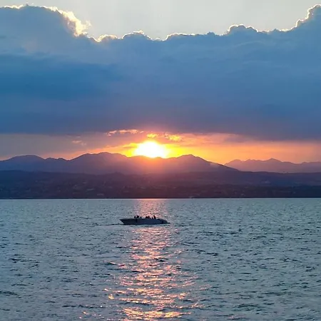 Konukevi Luxury Sirmione