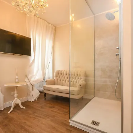 Luxury Гостьовий будинок Сірміоне