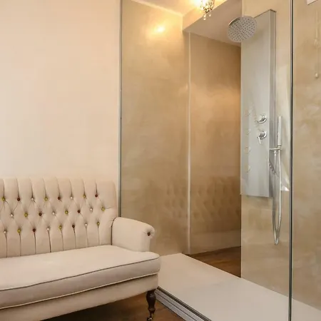 Luxury Гостьовий будинок 3*