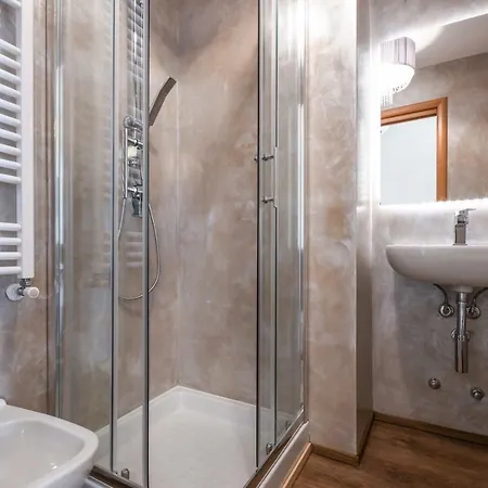 Luxury Гостьовий будинок Сірміоне